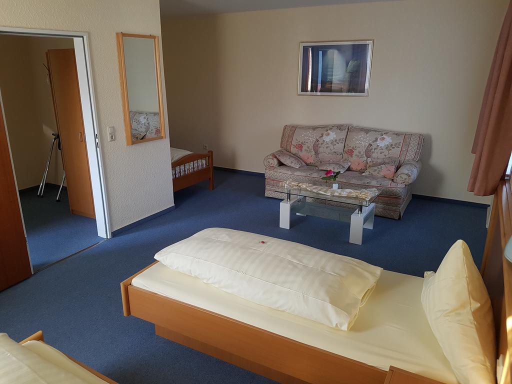 Triple Room,379745740:JPEG