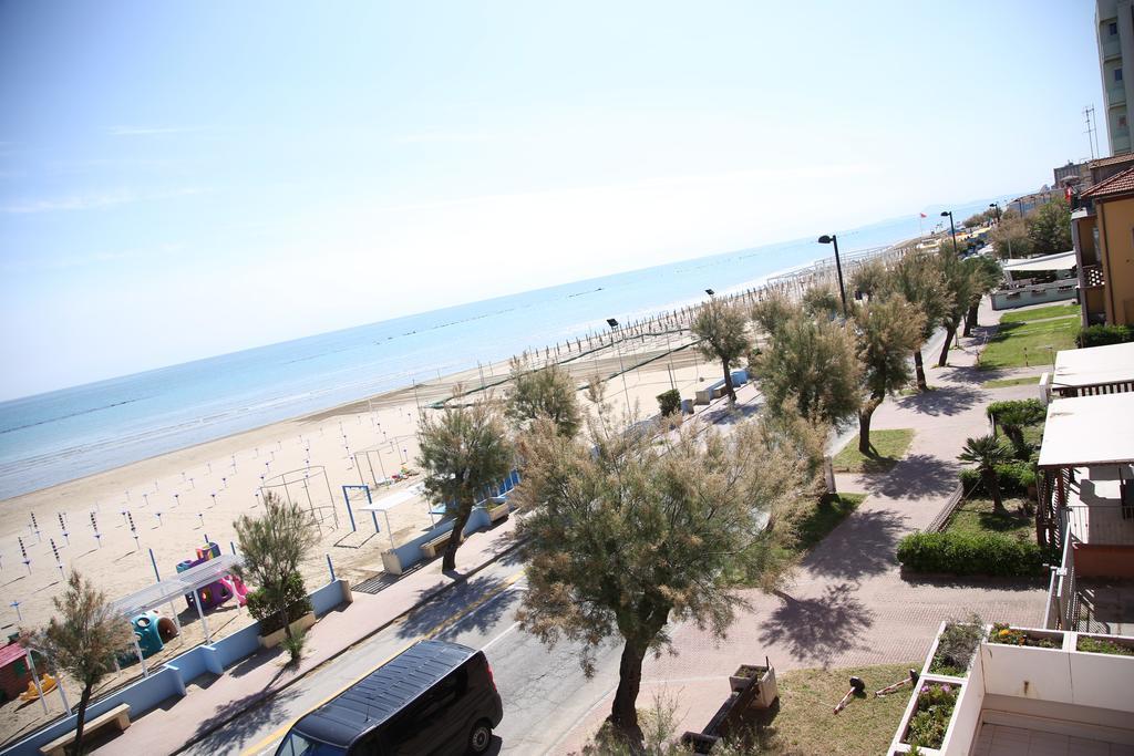 Quadruple Room Sea View,377216839:JPEG