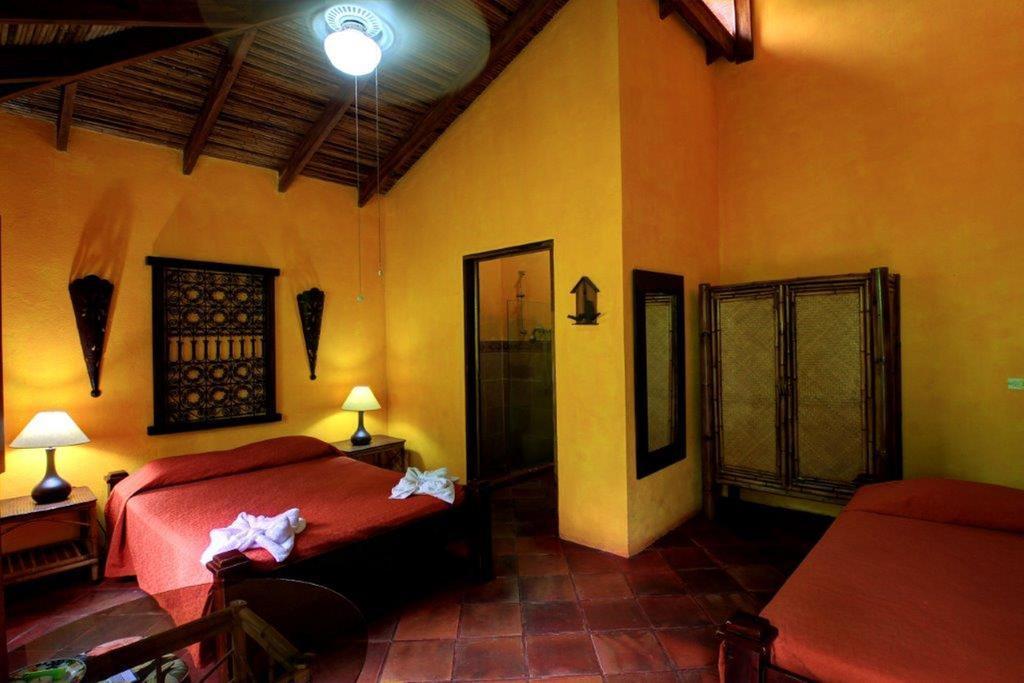 Habitación Doble con jardín