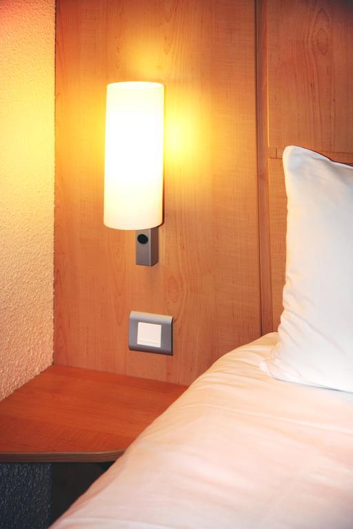 Two Adjacent Double Room,917987953:JPEG