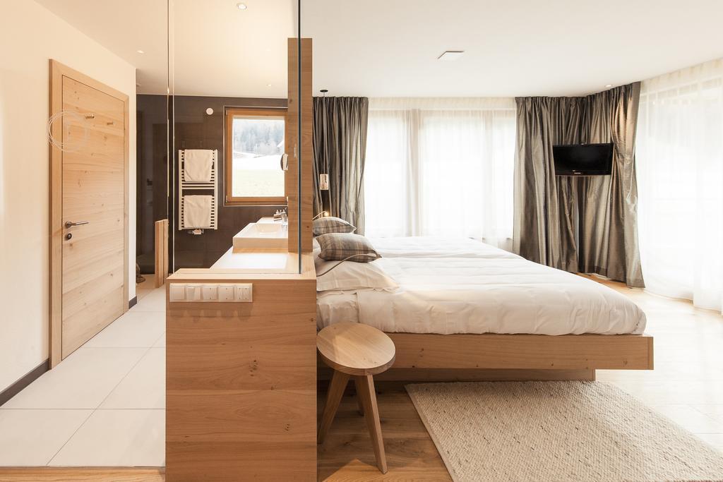 Suite Balcony,1588104422:JPEG