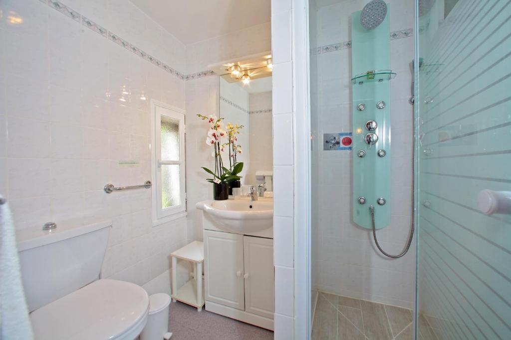 Double Room,405273351:JPEG