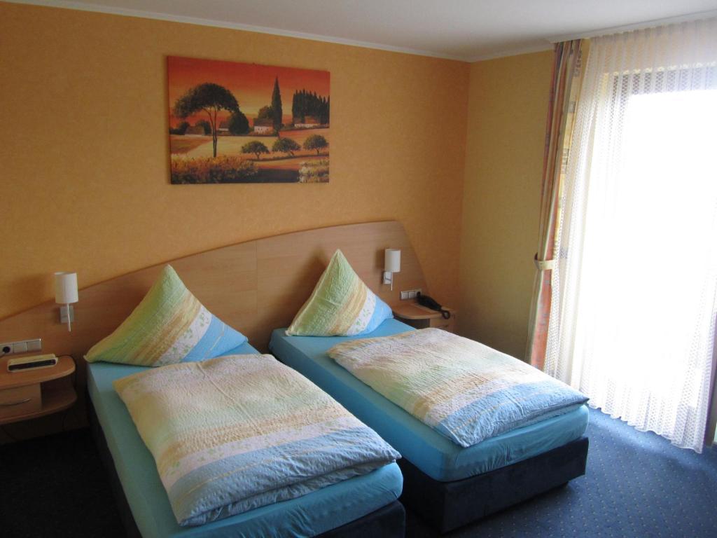 Double Room (1 Adult)