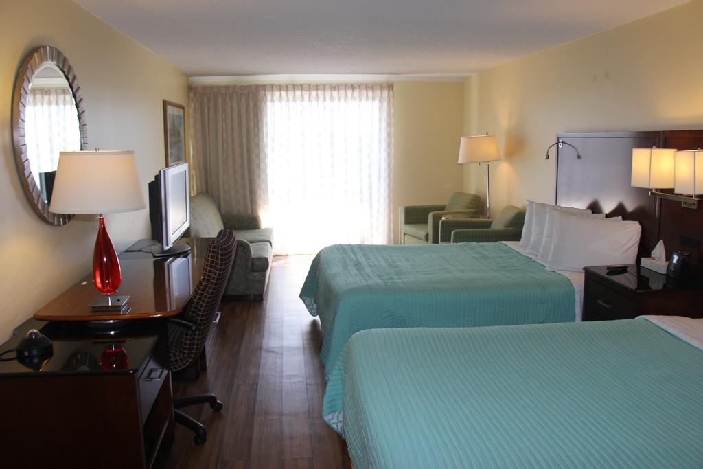 Queen Suite Two Queen Beds Balcony,394041399:JPEG