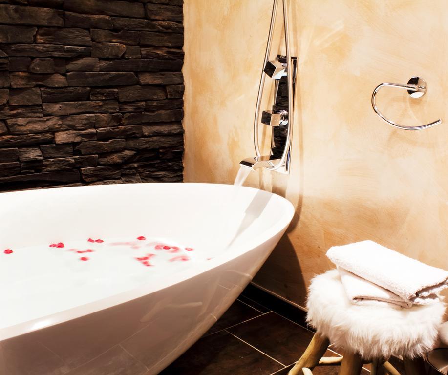 Chalet Intime avec Jacuzzi Privé (2 Personnes)