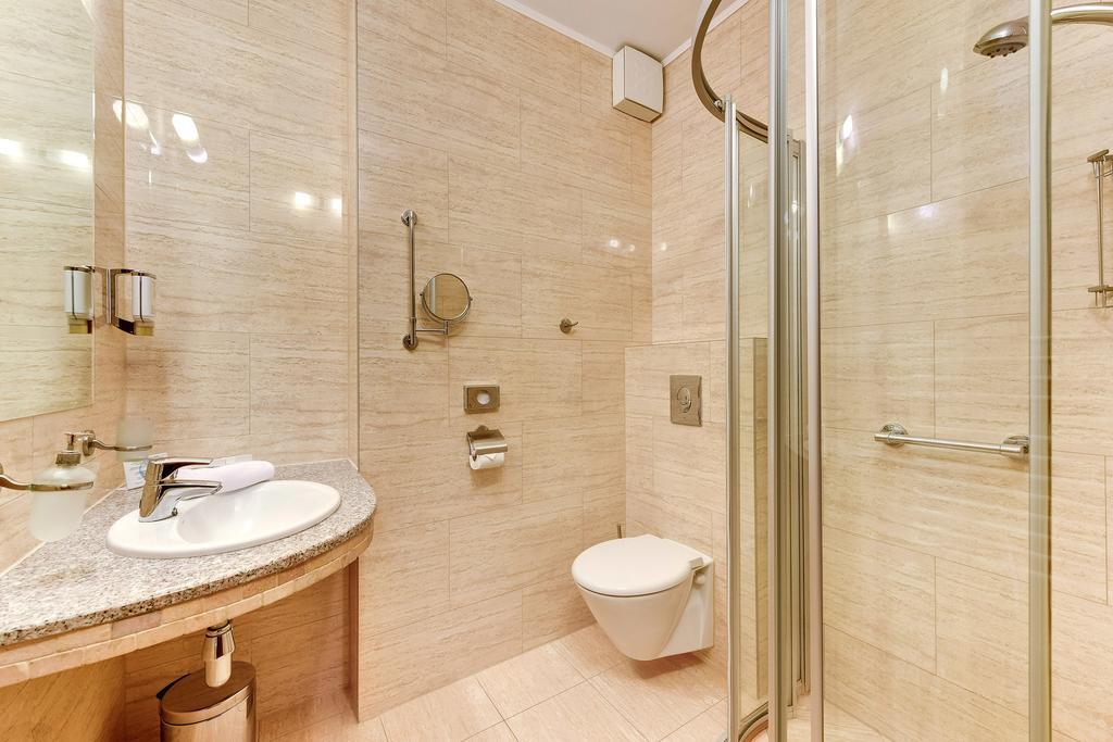 Deluxe Single Room