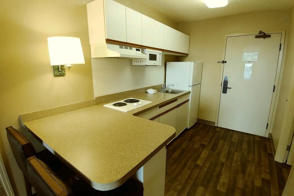 One Bedroom Suite 2 Queen Beds Non-Smoking