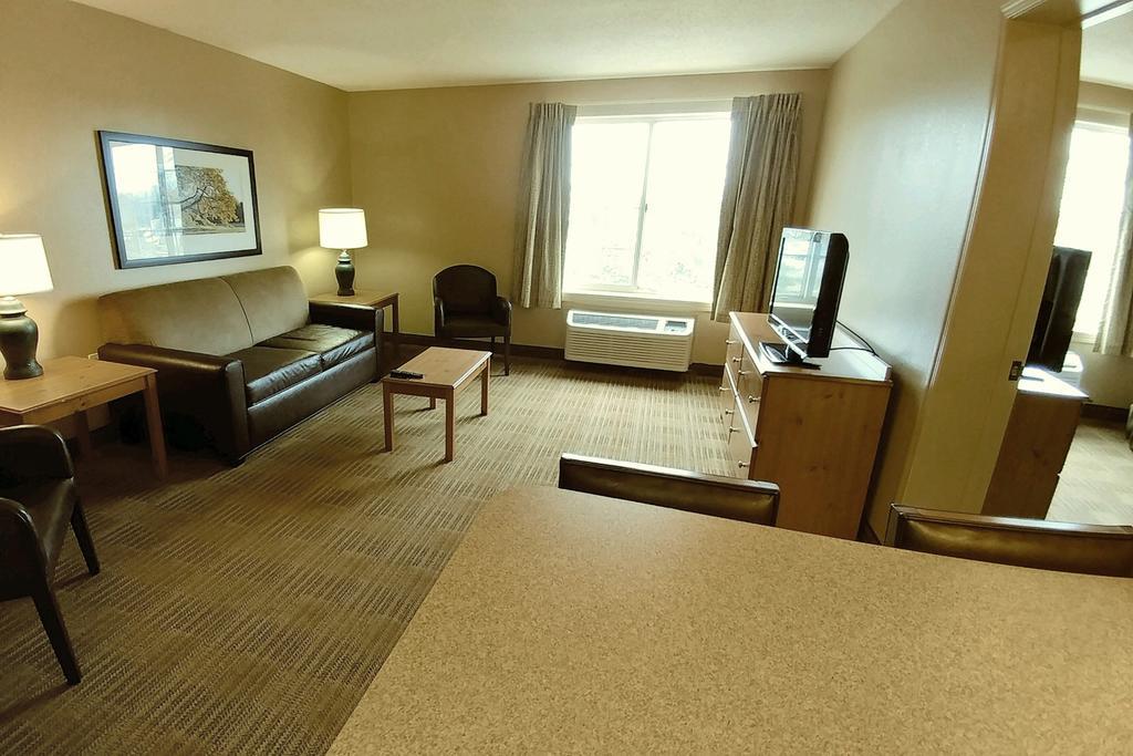 One Bedroom Suite 2 Queen Beds Non-Smoking