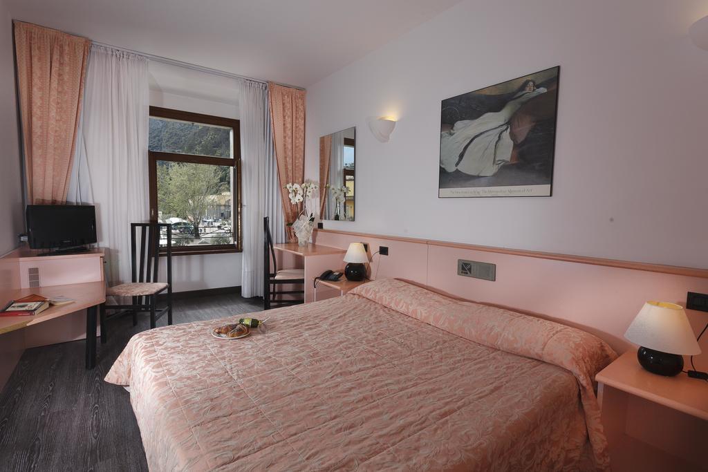 Triple Room Lake View,397321683:JPEG