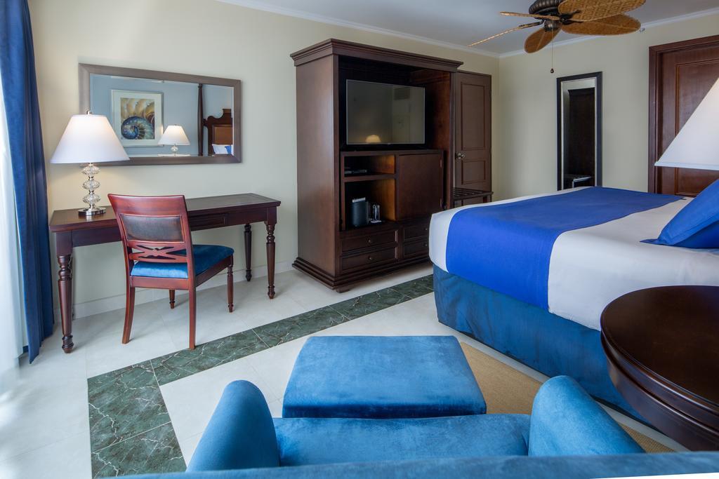 Quarto Luxo Royal Level com Vista Mar Lateral
