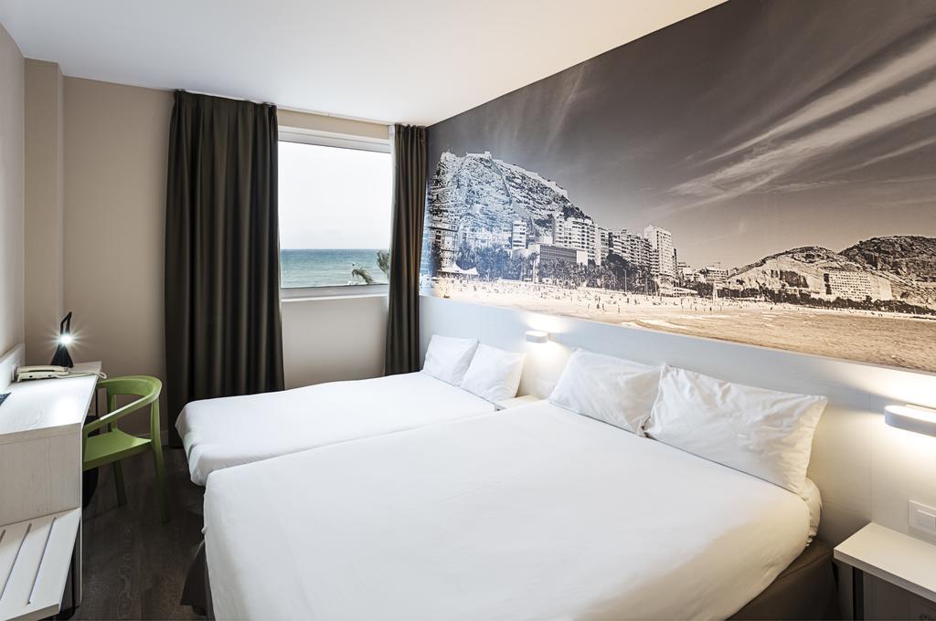 Camera Familiare con Vista Mare