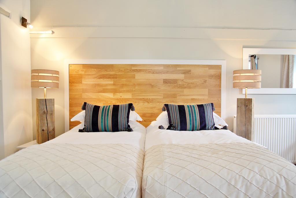 Large Double or Twin Room