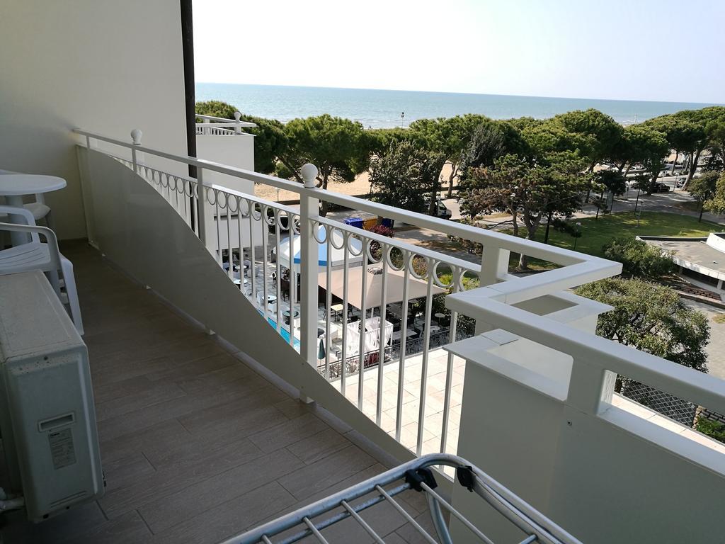 Camera Economy Matrimoniale/Doppia con Letti Singoli con Terrazza e Vista Mare