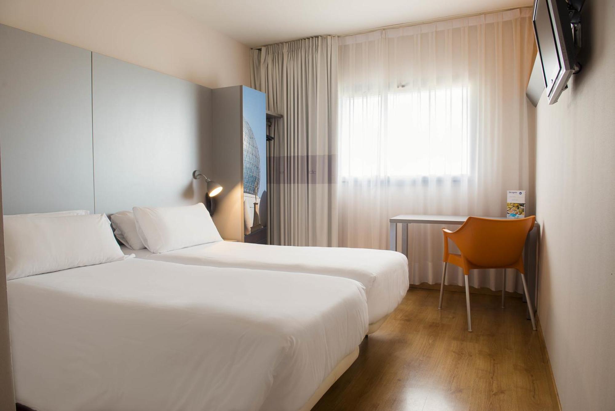 Double Room,1363693376:JPEG