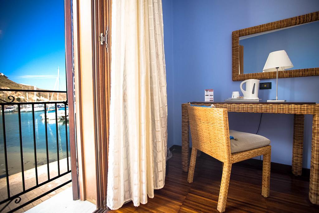 Deluxe Double Room with Sea View