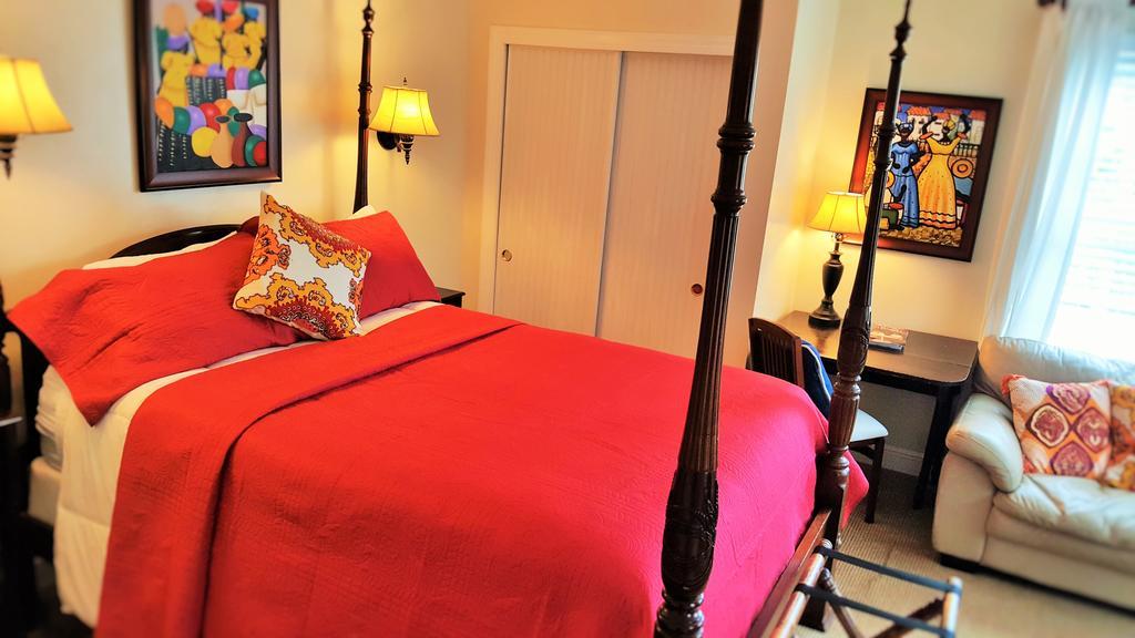 Deluxe Queen Penthouse