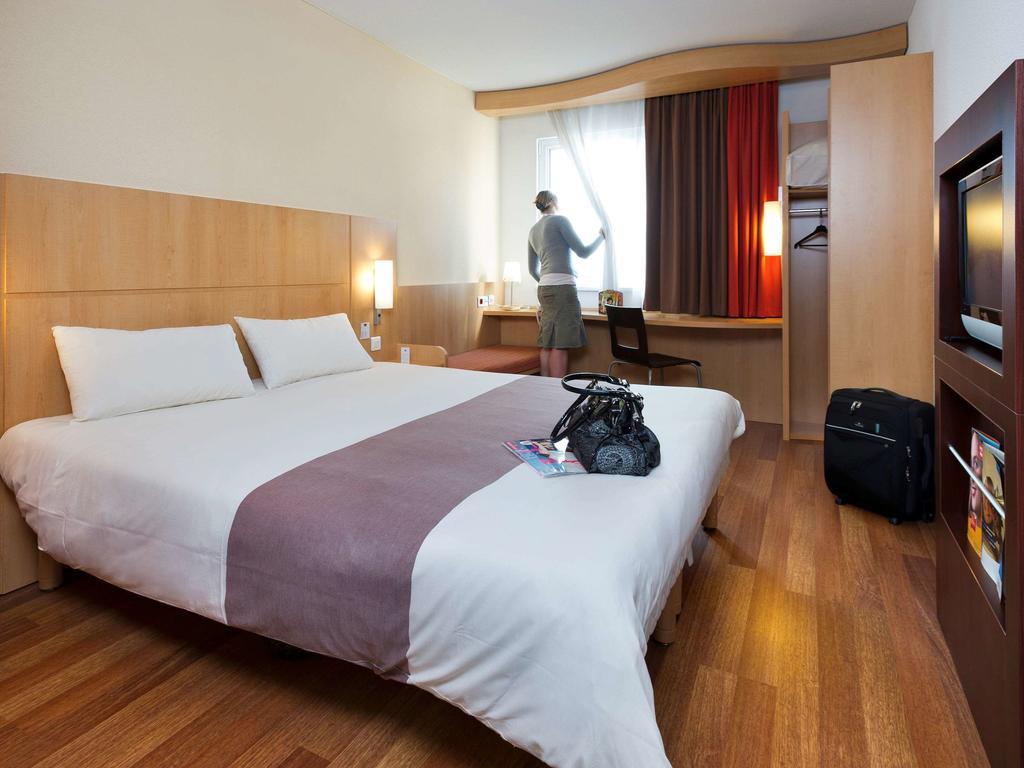 Standard Double or Twin Room,1588065103:JPEG