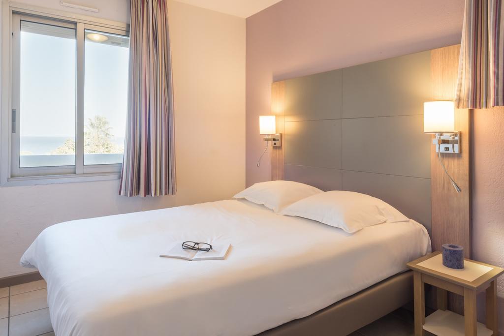 One-Bedroom Apartment Sleeping Alcove Air Conditioning Sea View