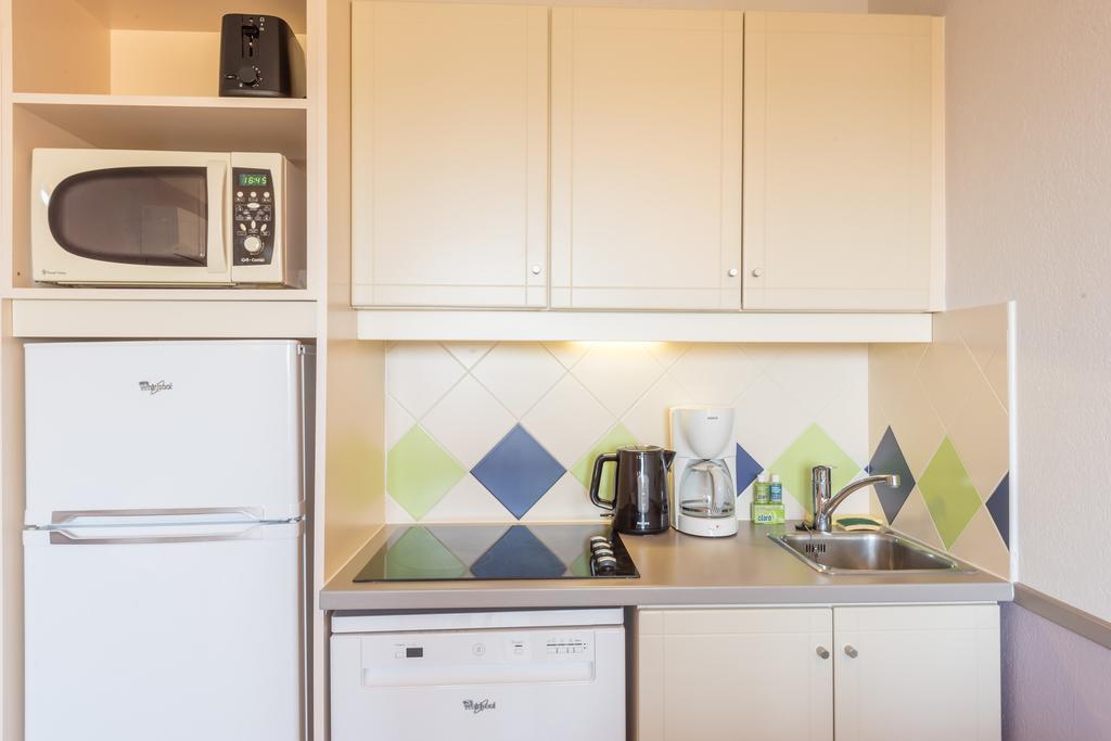 One-Bedroom Apartment Sleeping Alcove Air Conditioning Sea View