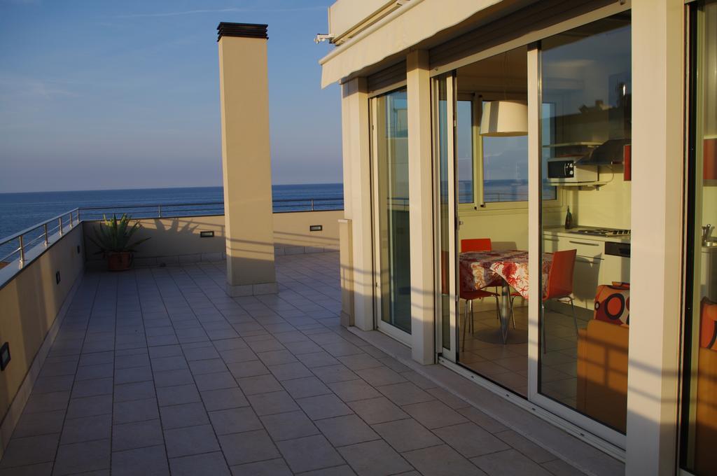 Suite Apartment with Sea View