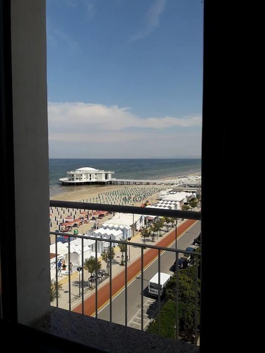 Camera Matrimoniale o Doppia con Letti Singoli con Vista Mare e Balcone