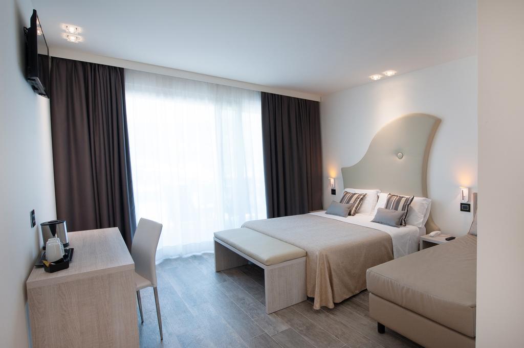 Junior Suite Deluxe Driepersoonskamer met Uitzicht op het Meer