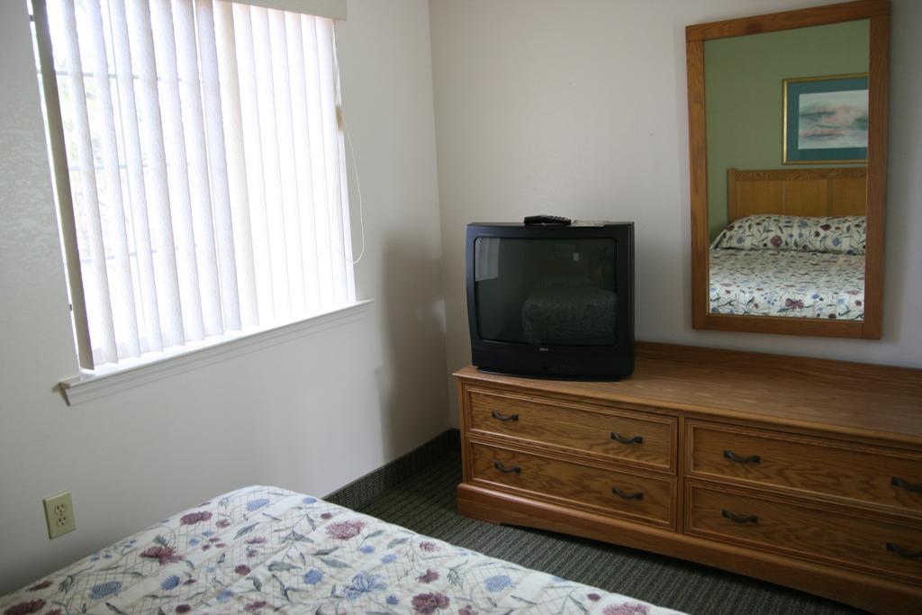 One-Bedroom Suite