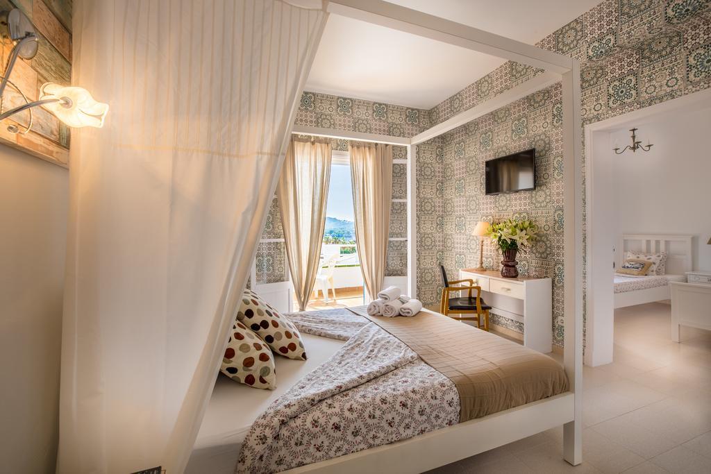 Habitación Familiar con balcón