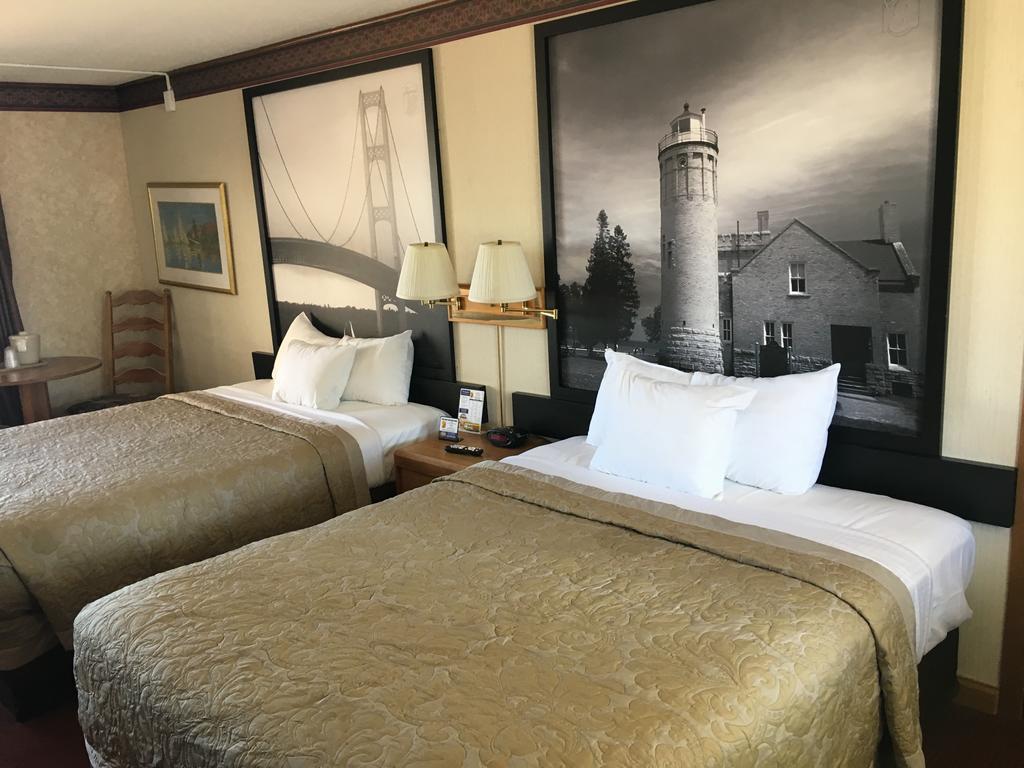 Queen Room Two Queen Beds Non-Smoking