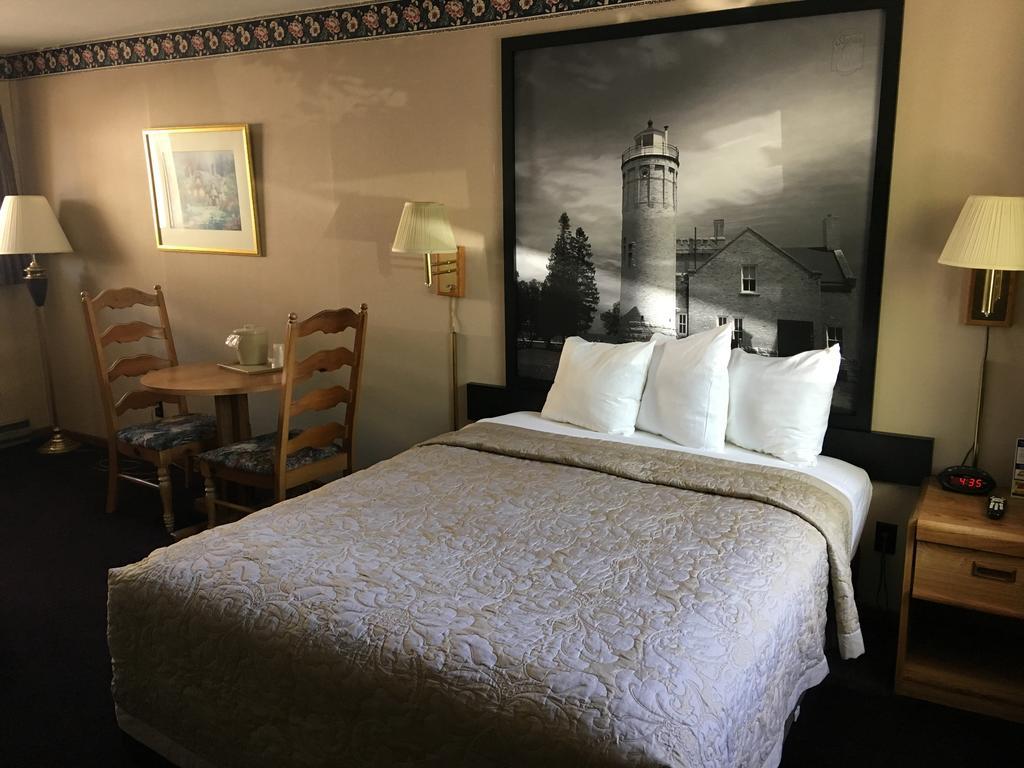 Queen Room