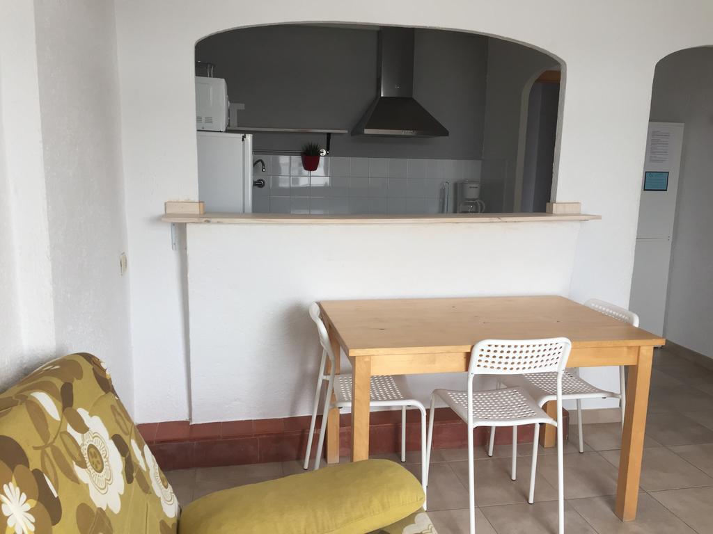 One-Bedroom Apartment,654375384:JPEG