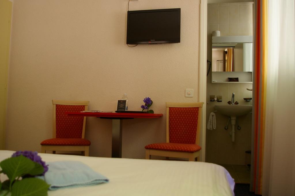 Budget Single Room