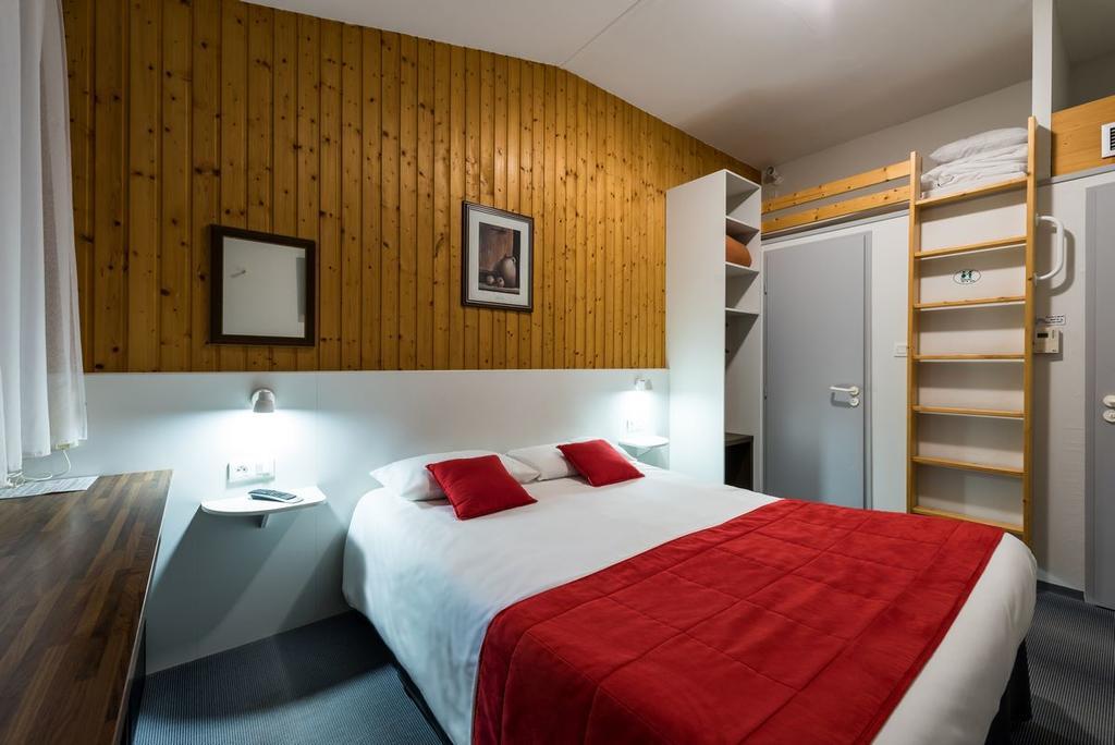 Triple Room with 1 Double bed and 1 Single Bed