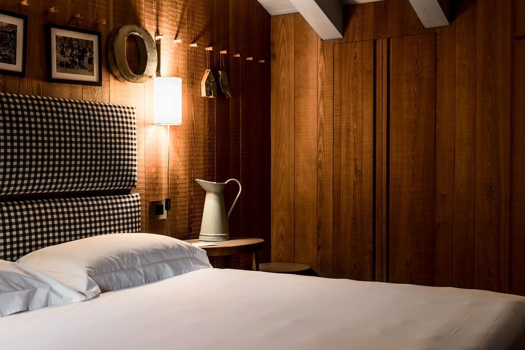 Doppelzimmer mit französischem Bett