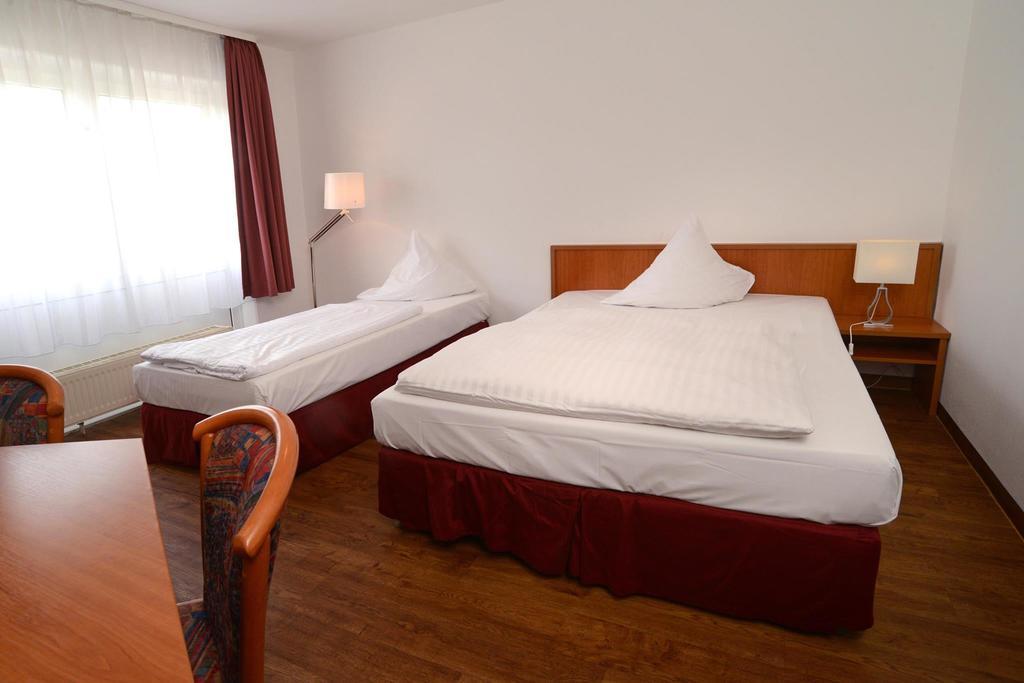 Double Room,425266104:JPEG