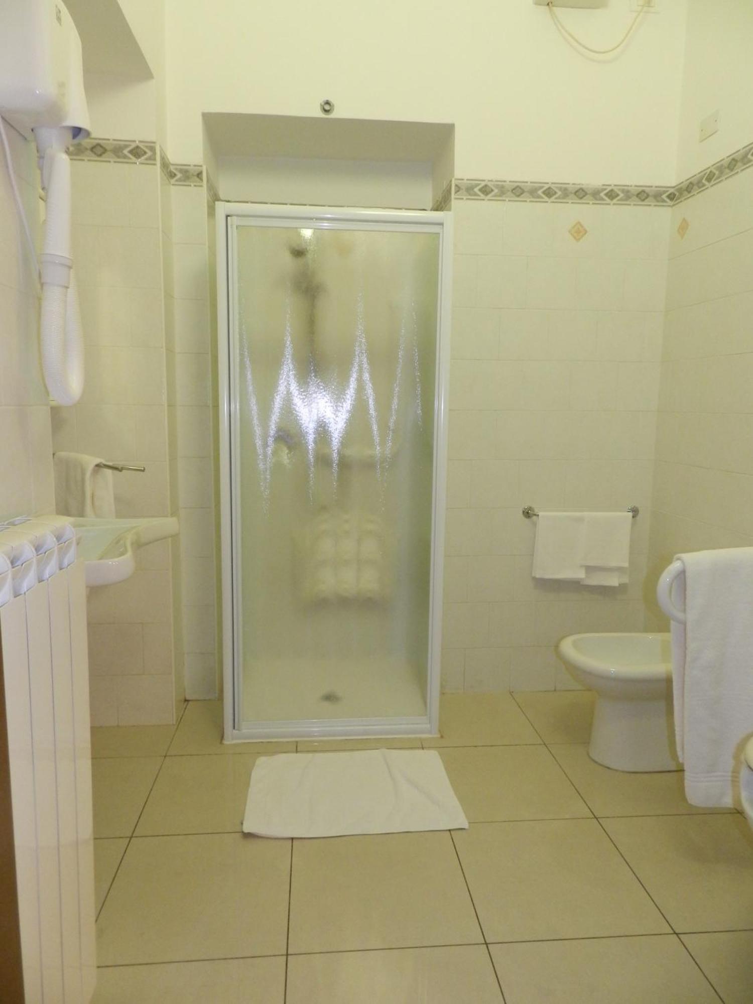 Quadruple Room,692163873:JPEG
