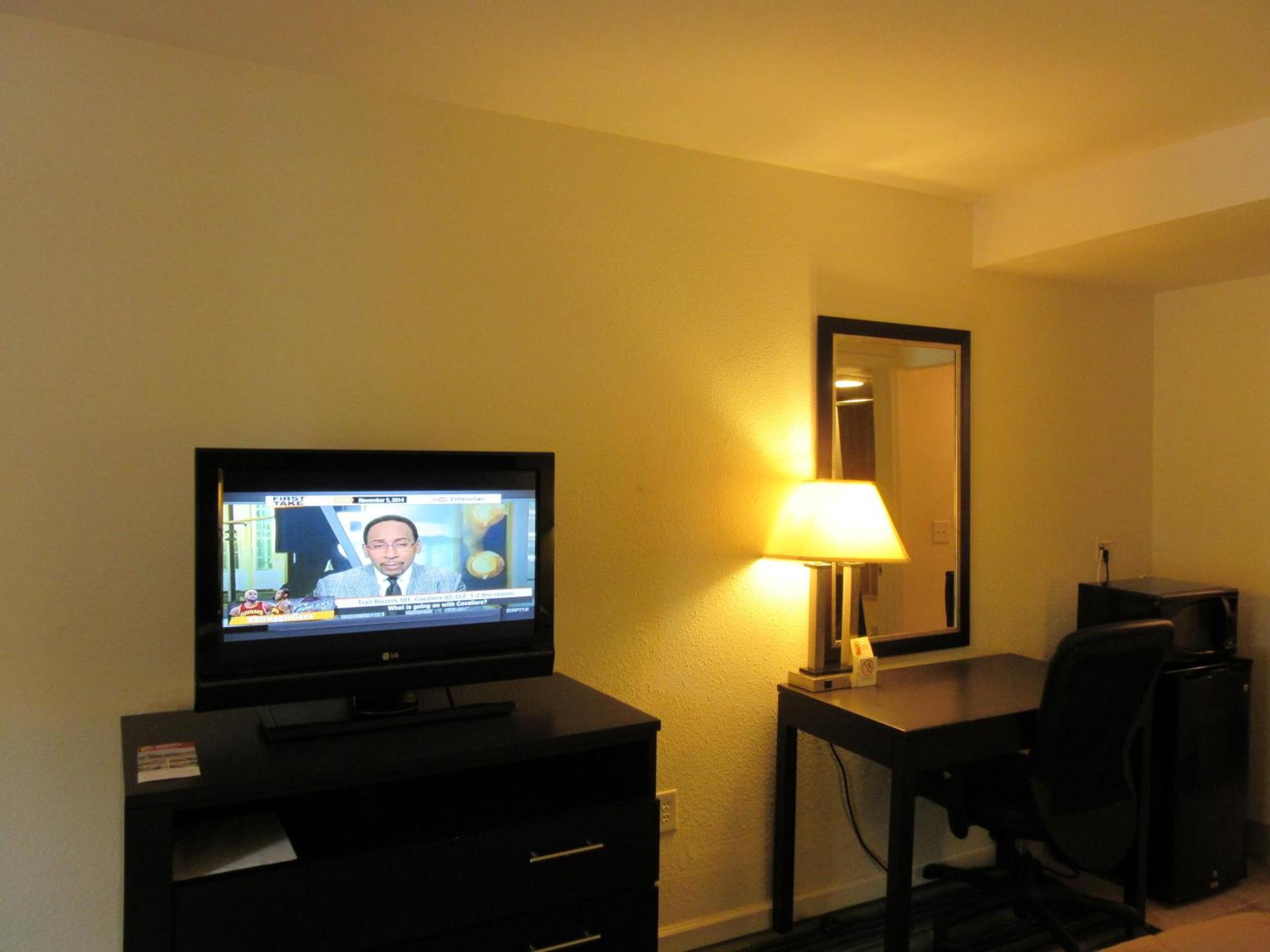 Double Room with Two Double Beds - Mobility Access/Non-Smoking