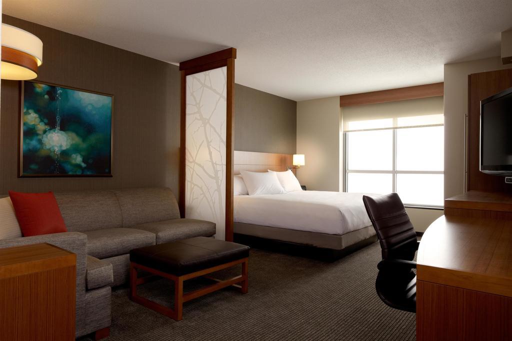 King Room with Sofa Bed - High Floor