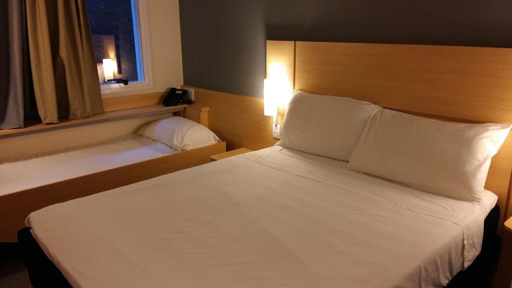 Standard Double Room an Extra Bed children