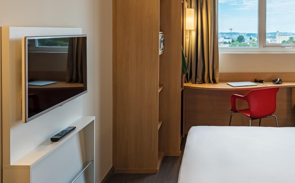 Standard Apartment with Twin Beds