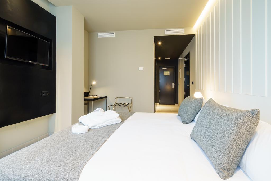 Quarto Duplo com Banheira de Hidromassagem