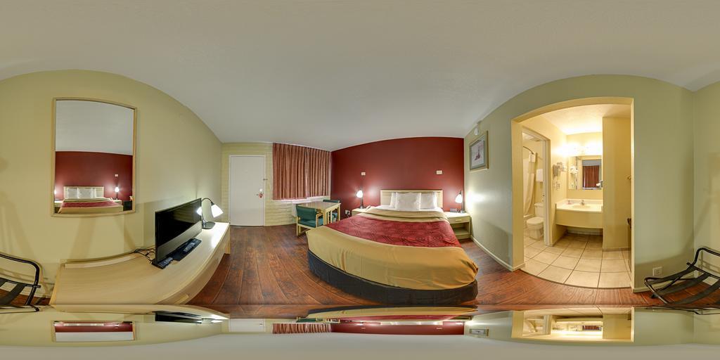 Queen Room Non-Smoking