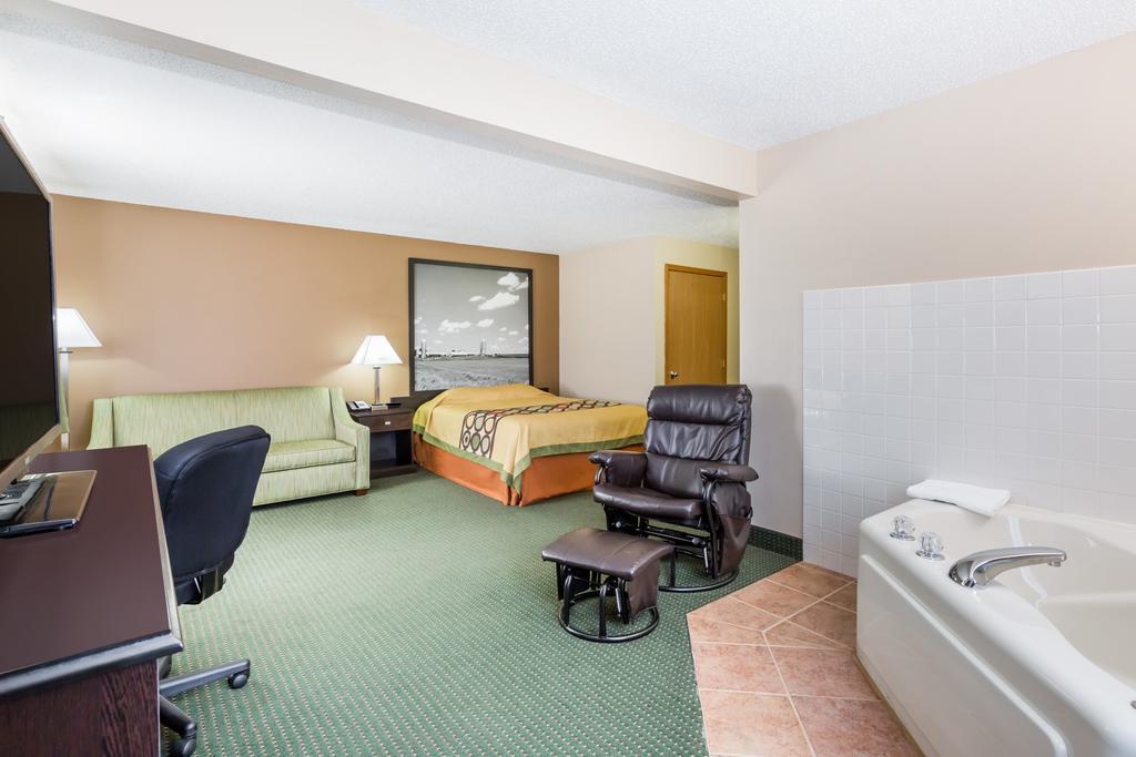 Superior Queen Suite Non-Smoking