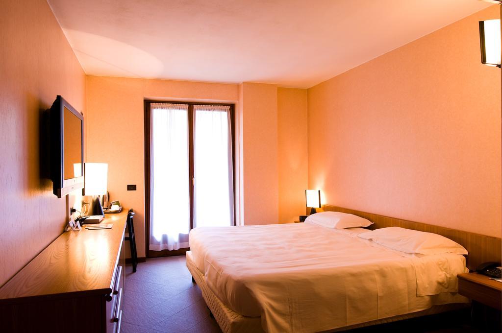 Double Room Mountain View