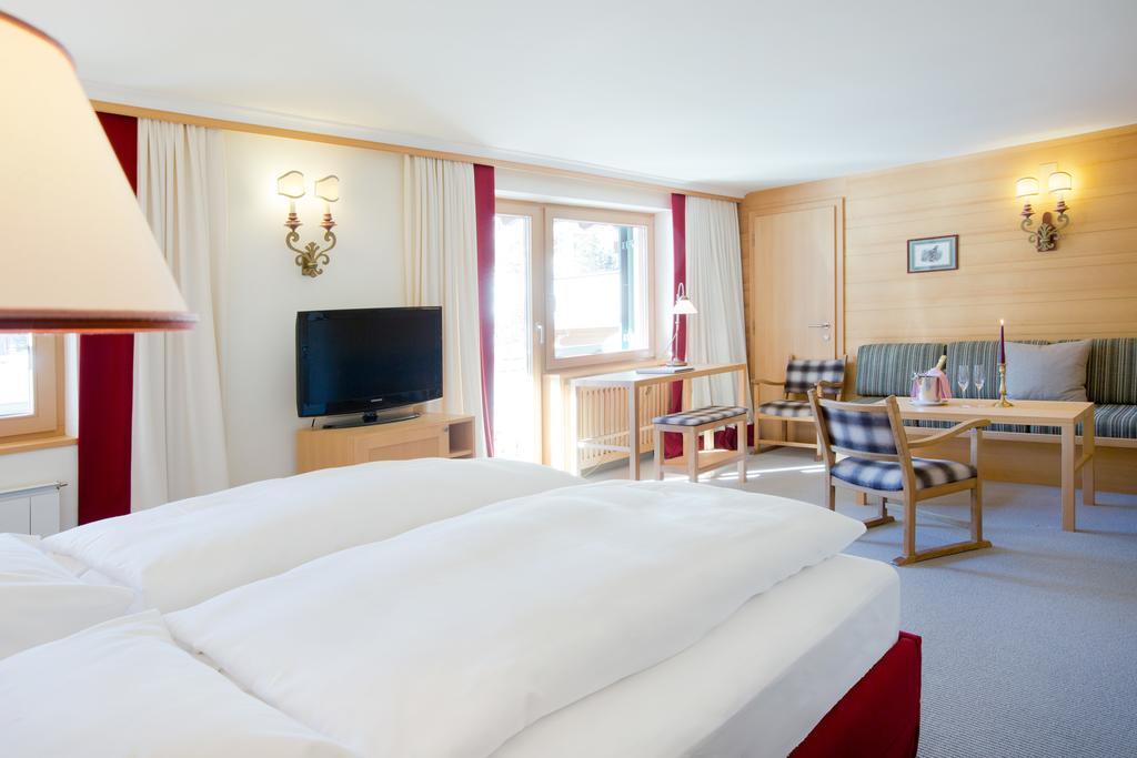 Superior Junior Suite,439824930:JPEG
