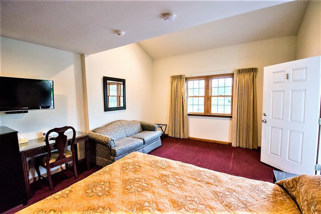 Double Room with Two Double Beds with Sofa