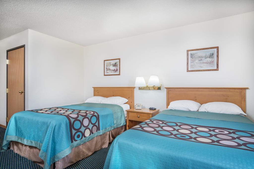Family Room with Two Double Beds - Non-Smoking