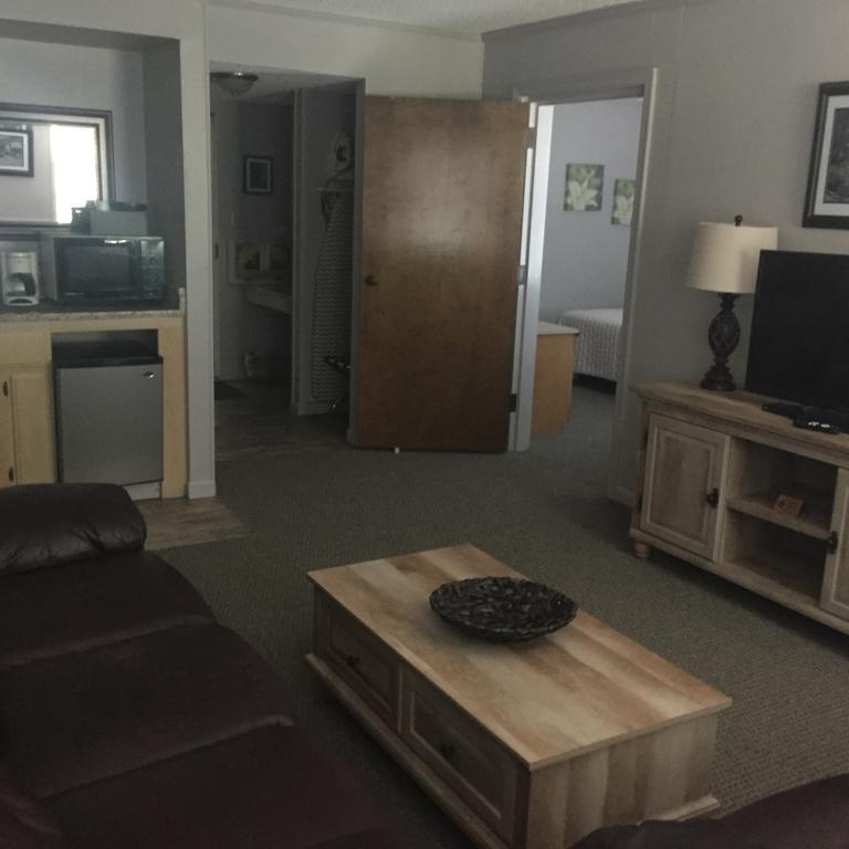 Deluxe King Suite,445903494:JPEG