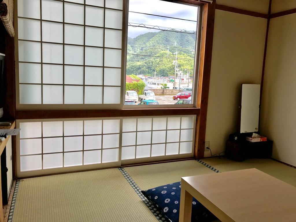 Economy Triple Room with Shared Bathroom
