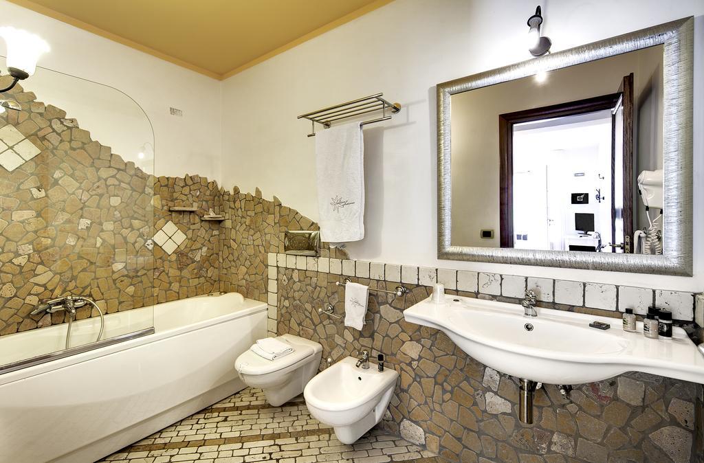 Classic Double Room with Garden View